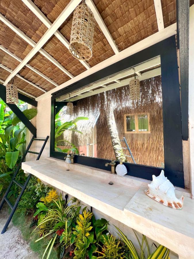 Secret Pool Villa Tuason Beach Генерал-Луна Экстерьер фото