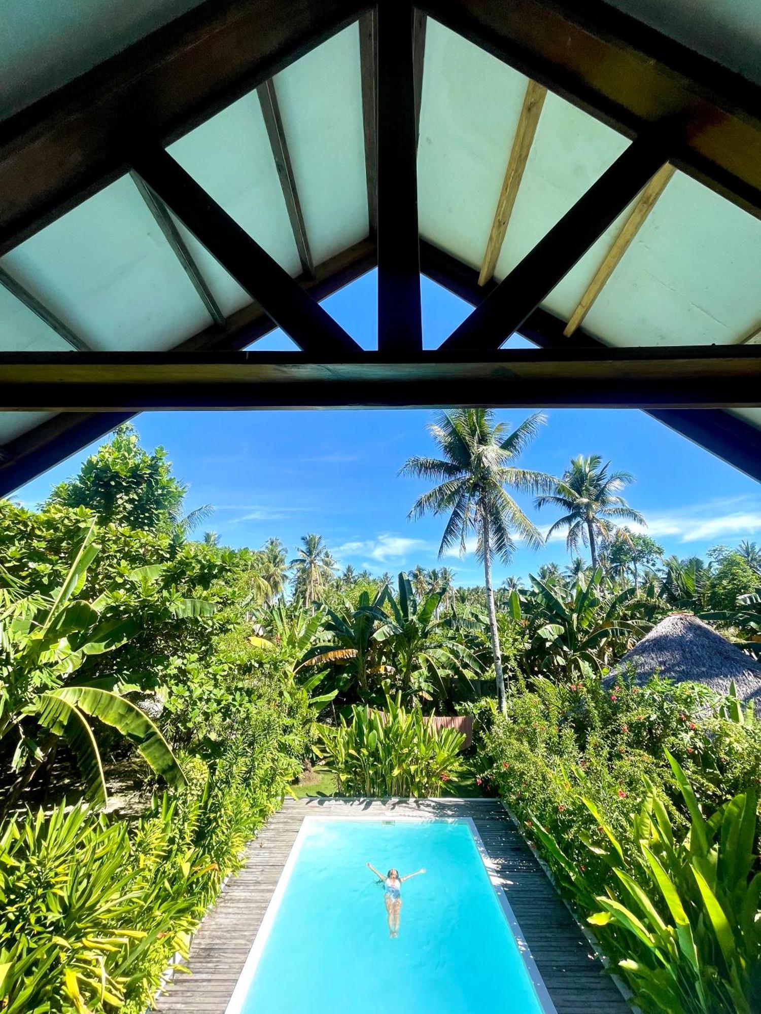 Secret Pool Villa Tuason Beach Генерал-Луна Экстерьер фото